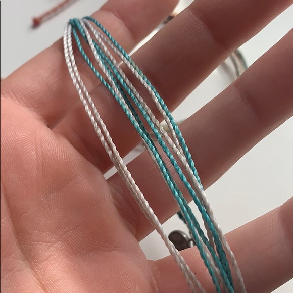 VARIETY OF PURA VIDA BRACELETS - Picture 9 of 9